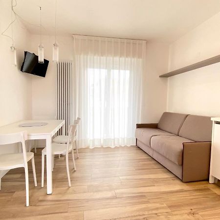 Appartamenti Cristina Carraro Immobiliare - Family Apartments Lido di Jesolo Exterior photo